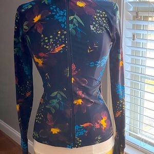 Lolë athletic jacket size small